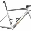 BMC Cadre Teammachine SLR01 Mod Var6 Arctic Silver Prisma Carbon 2023 2 BMC Cadre Teammachine SLR01 Mod Var6 Arctic Silver Prisma Carbon 2023 -Route Sales 2023 bmc cadre teammachine slr01 mod var6 arctic silver prisma carbon 2023