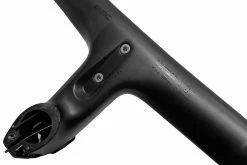 BMC ICS Carbon Aero Cockpit Red - Black - White 2023 14 BMC ICS Carbon Aero Cockpit Red - Black - White 2023 -Route Sales 2023 bmc ics carbon aero cockpit red black white 2023 5