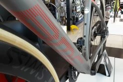 BMC Roadmachine 01 Three Ultegra Di2 Disc 12v Vélo De Course 2022 -Route Sales 2023 bmc roadmachine 01 three ultegra di2 disc 12v velo de course 2022 2