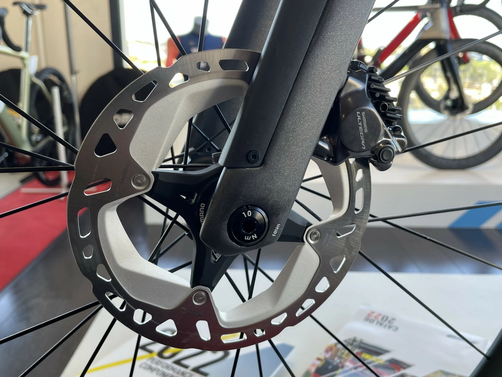 BMC Timemachine Road 01 Two Ultegra Di2 Disc 12v Vélo De Route Aéro 2022 11 BMC Timemachine Road 01 Two Ultegra Di2 Disc 12v Vélo De Route Aéro 2022 – Image 9