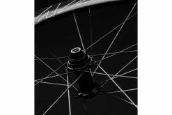 CORIMA Essentia 40 Roues Carbone 40mm Disques/tubeless Ready 2023 29 CORIMA Essentia 40 Roues Carbone 40mm Disques/tubeless Ready 2023 -Route Sales 2023 corima essentia 40 roues carbone 40mm disquestubeless ready 2023 11