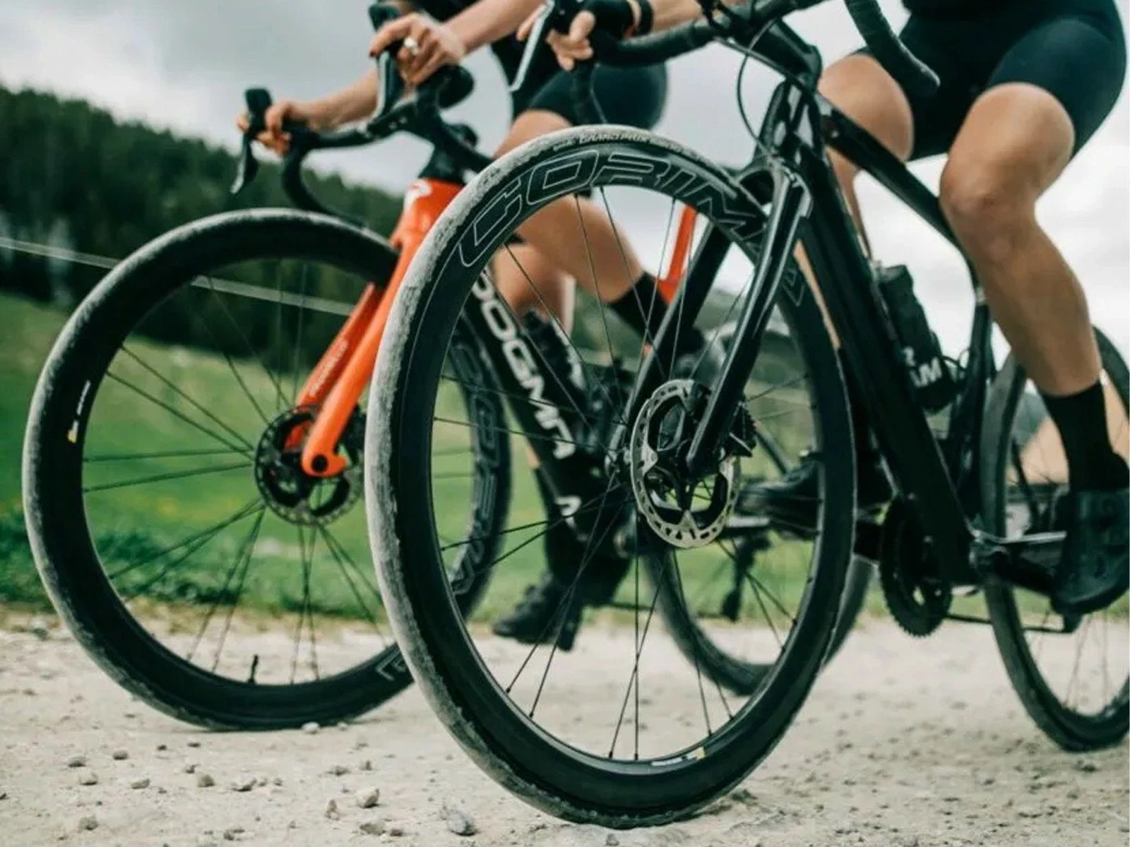 CORIMA Essentia 40 Roues Carbone 40mm Disques/tubeless Ready 2023 9 CORIMA Essentia 40 Roues Carbone 40mm Disques/tubeless Ready 2023 – Image 7