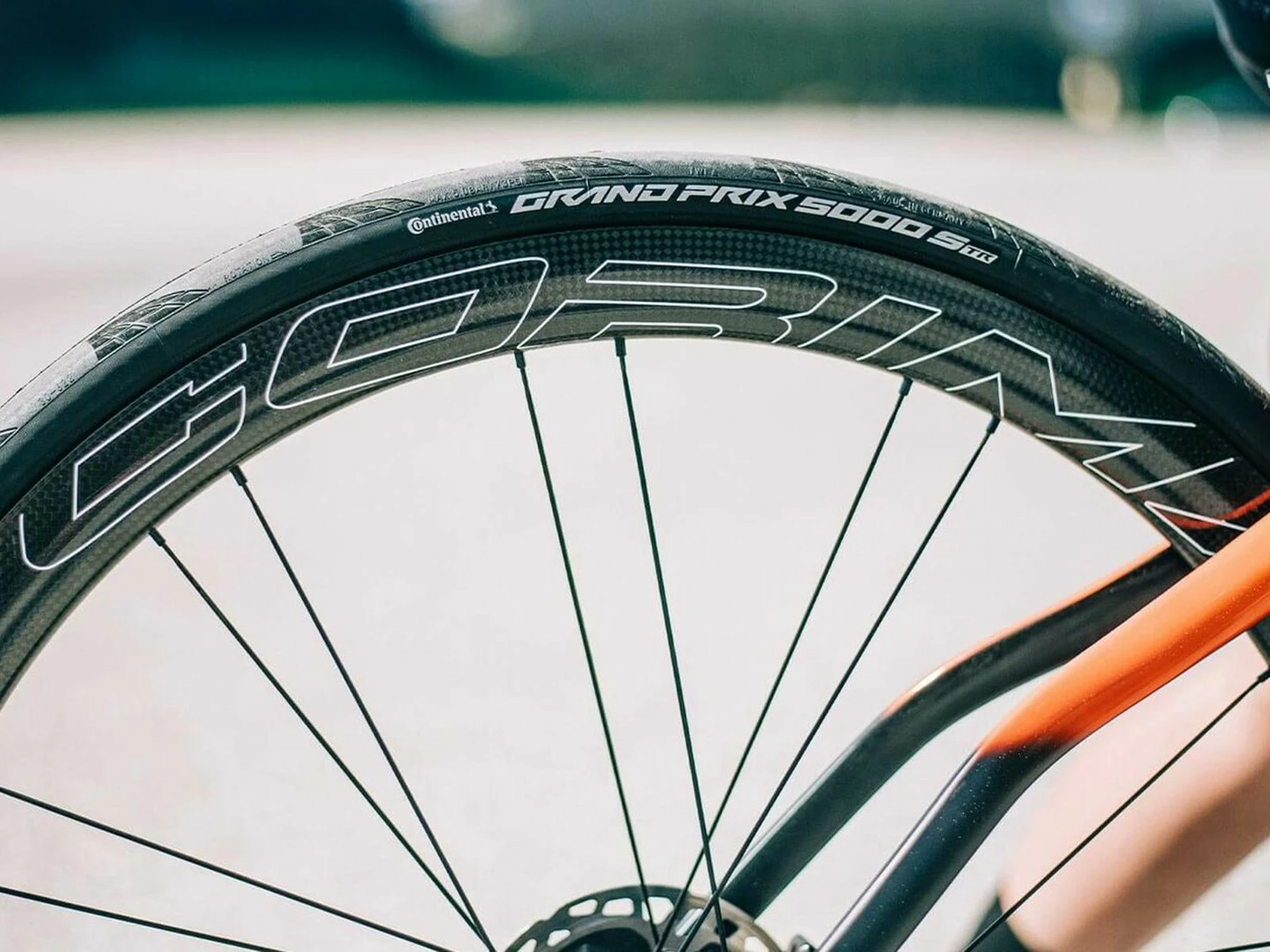 CORIMA Essentia 40 Roues Carbone 40mm Disques/tubeless Ready 2023 11 CORIMA Essentia 40 Roues Carbone 40mm Disques/tubeless Ready 2023 – Image 9