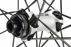 Dt-swiss DT Swiss Roues PR 1600 SPLINE 32 à Disques-pneus -Route Sales 2023 dt swiss roues pr 1600 spline 32 a disques pneus 1