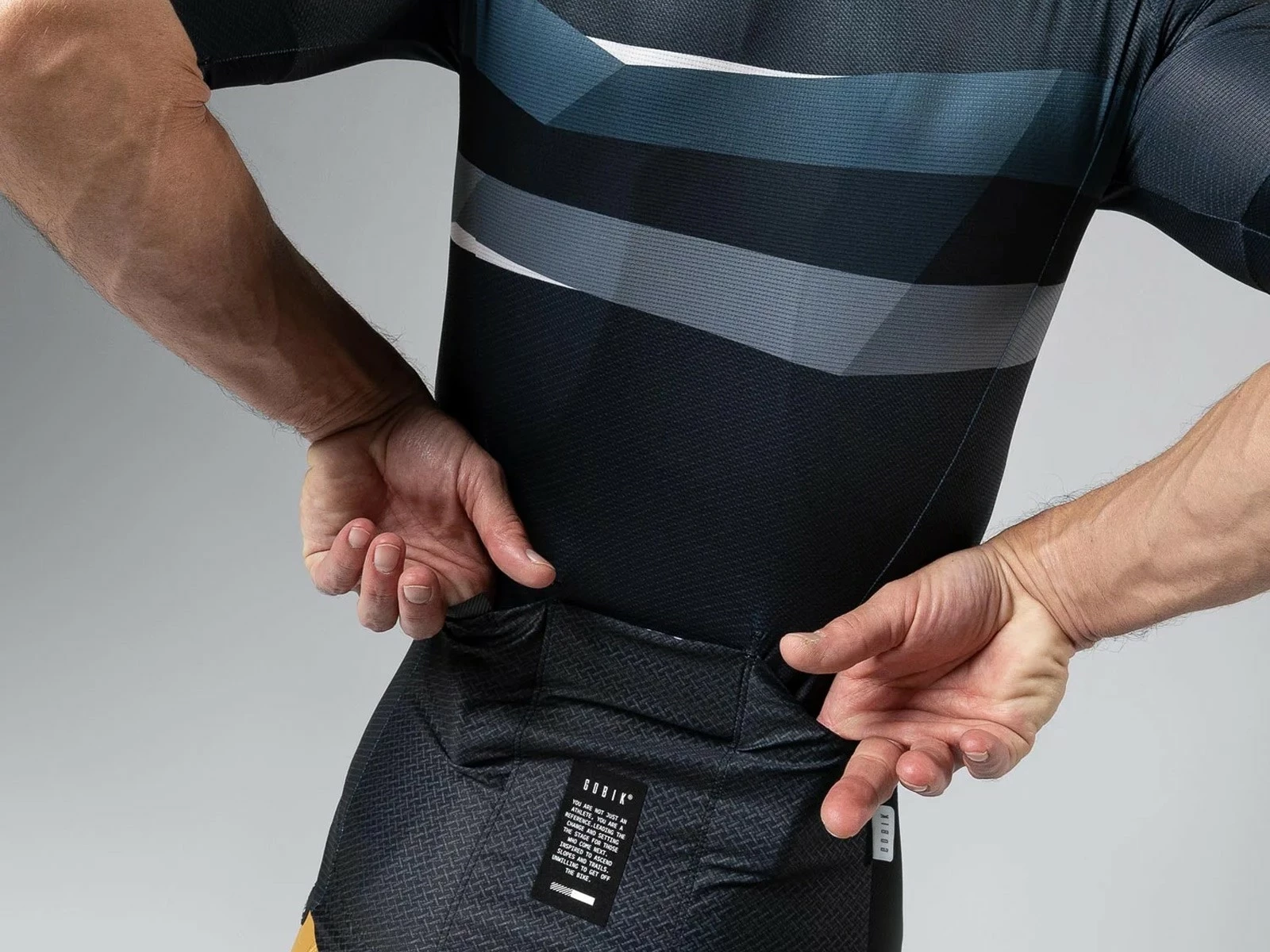 GOBIK CX Pro 2.0 Unisex Soot Maillot Manches Courtes Warm 2023 11 GOBIK CX Pro 2.0 Unisex Soot Maillot Manches Courtes Warm 2023 – Image 9