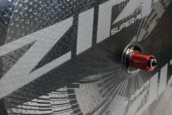 ZIPP Super-9 Roues Carbone Lenticulaire Patin Pneu Tubeless 2023 -Route Sales 2023 zipp super 9 roues carbone lenticulaire patin pneu tubeless 2023 1